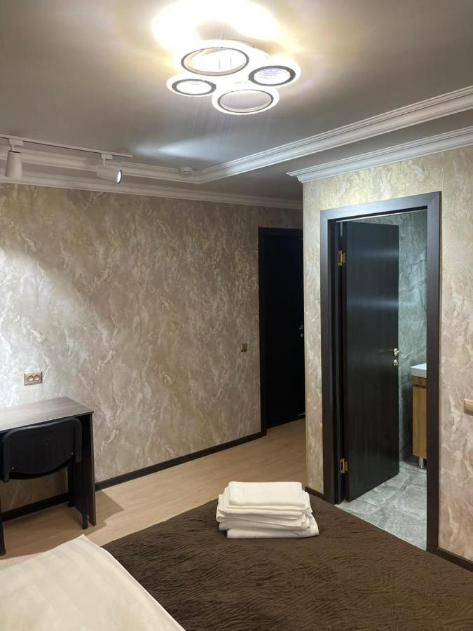 Hotel Lion Алмати Екстер'єр фото