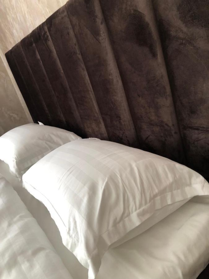 Hotel Lion Алмати Екстер'єр фото