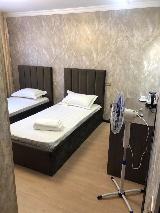 Hotel Lion Алмати Екстер'єр фото