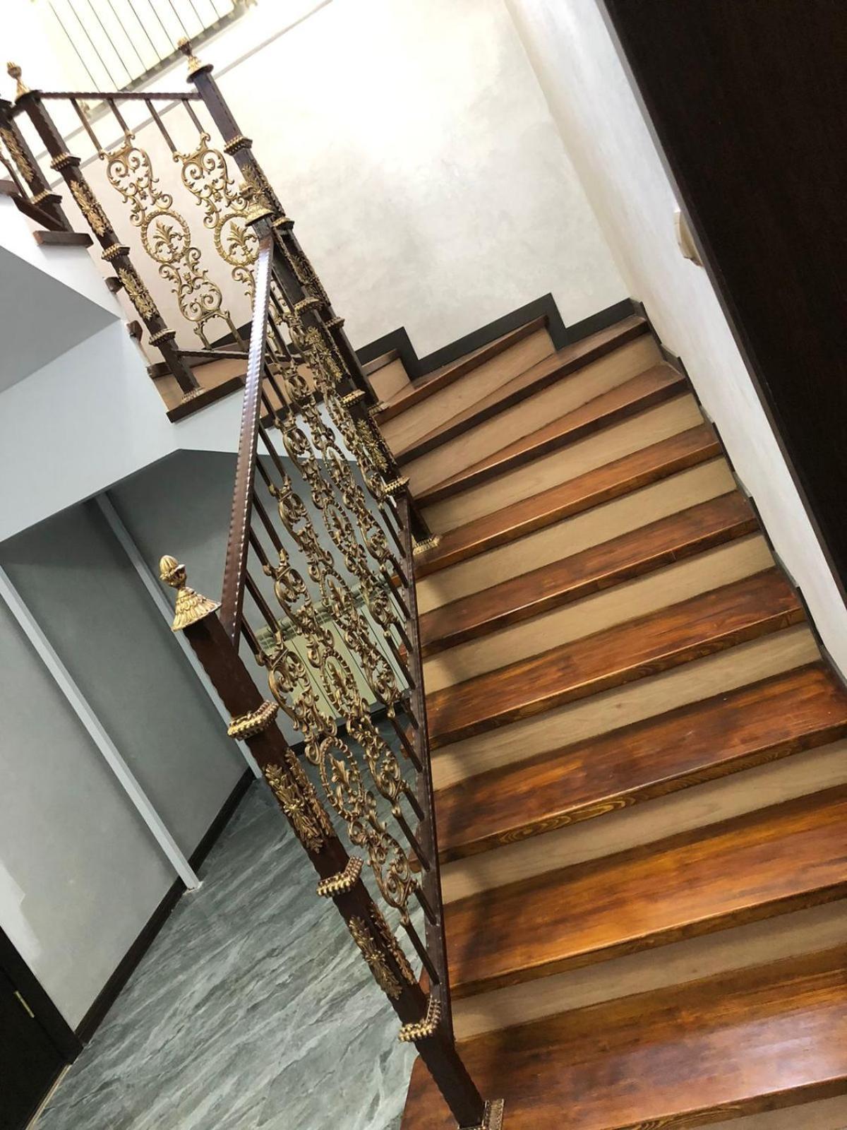 Hotel Lion Алмати Екстер'єр фото