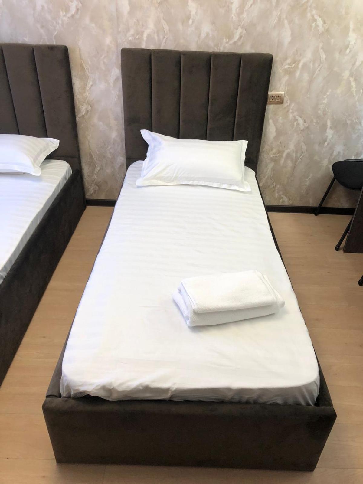 Hotel Lion Алмати Екстер'єр фото