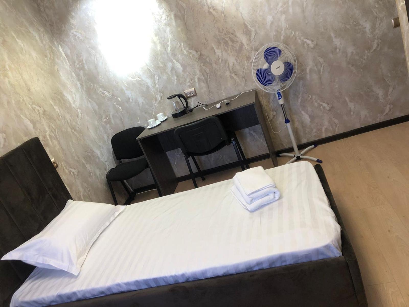 Hotel Lion Алмати Екстер'єр фото