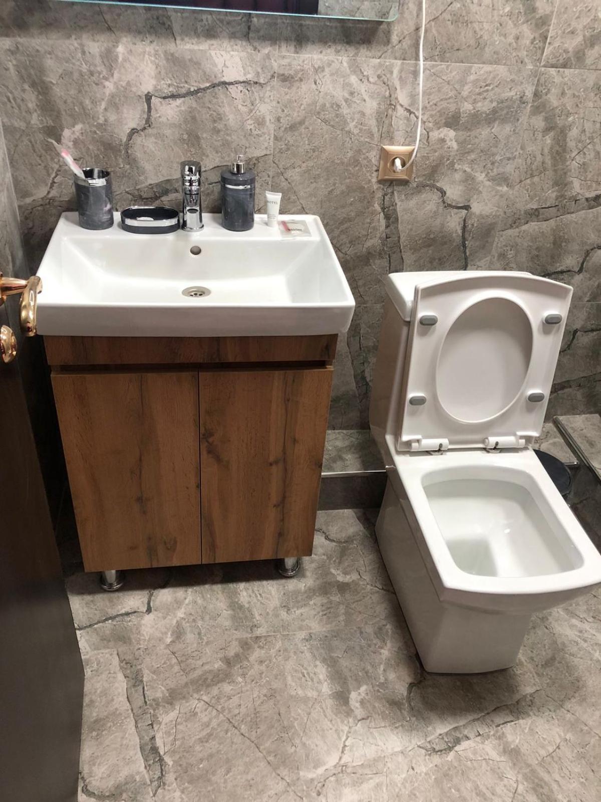 Hotel Lion Алмати Екстер'єр фото